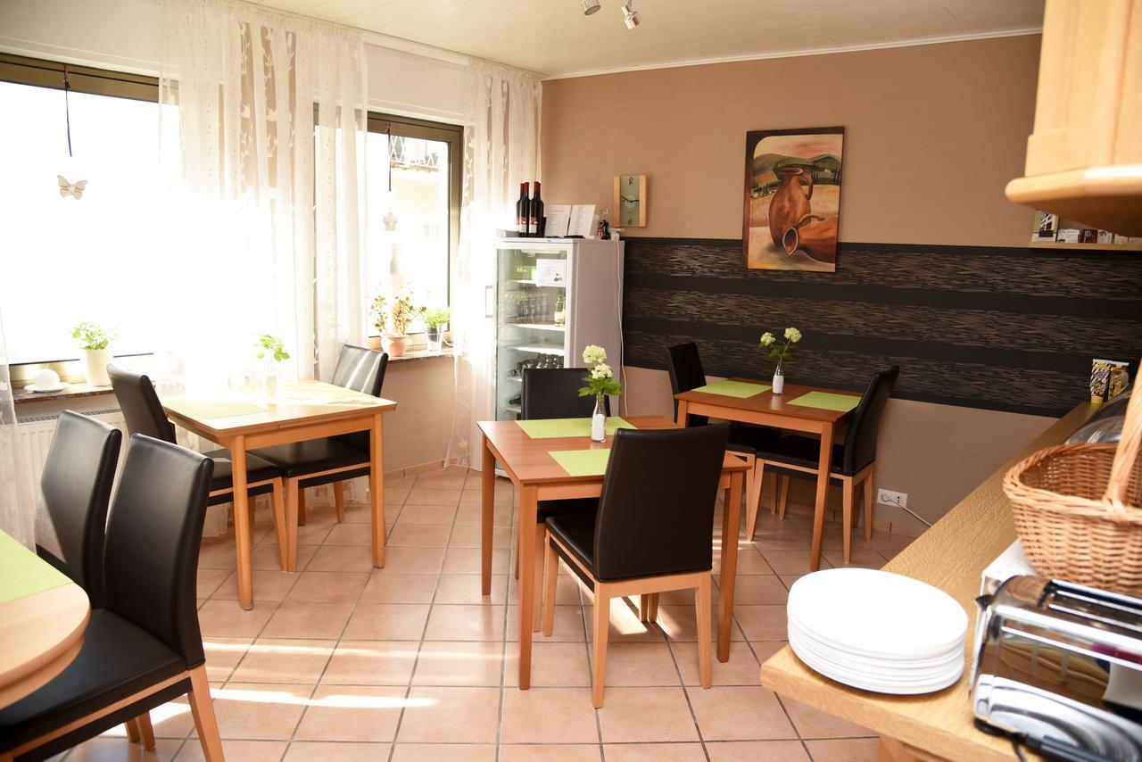 Pension Heib Cochem Exterior foto